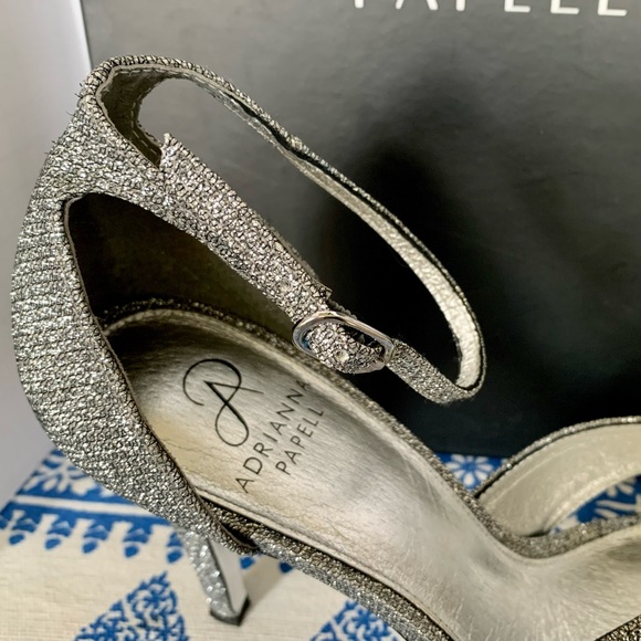 EUC✨Adrianna Papell Alberta Platform Sandal 9 - Picture 4 of 11